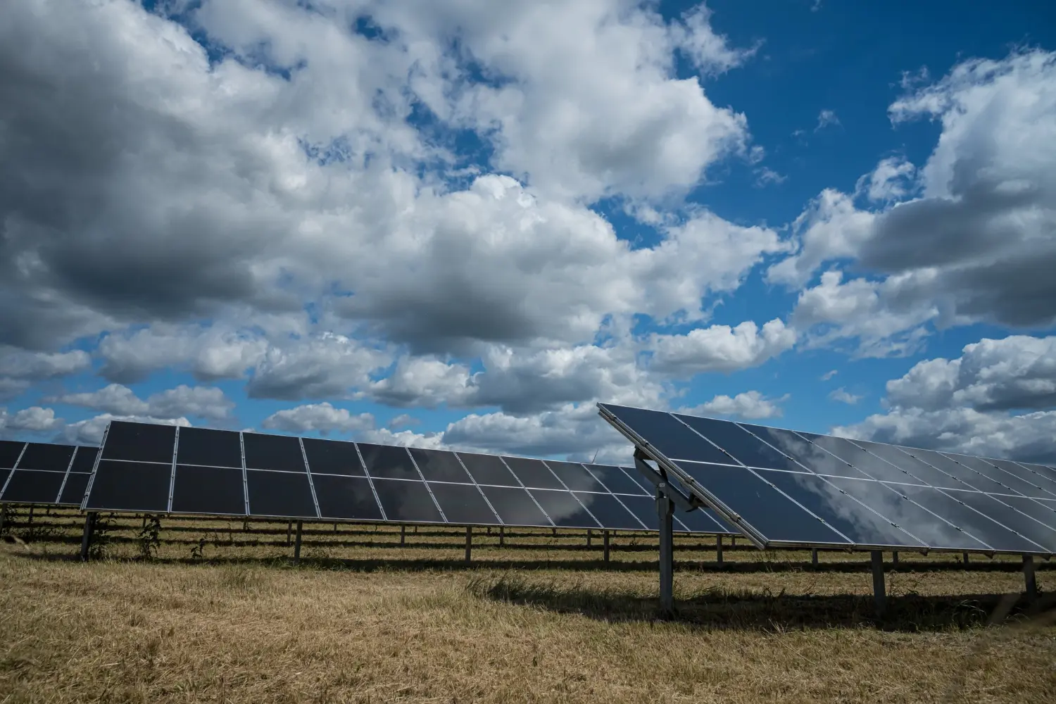 Sistema solar instalado em propriedade rural